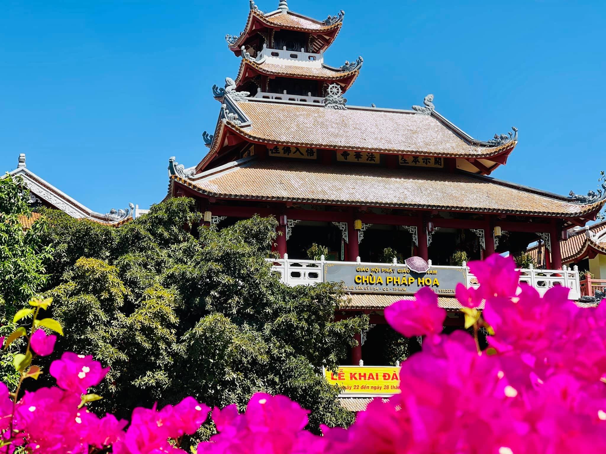 Phap Hoa Pagoda is one of the biggest pagodas in District 3